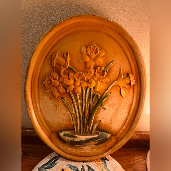VTG Chalkware Daffodils Relief Wall Art in Warm Tones